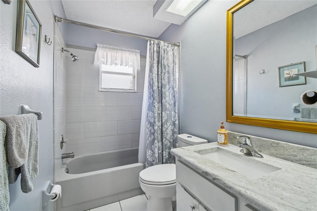 For Sale: $300,000 (2 beds, 2 baths, 1258 Square Feet)