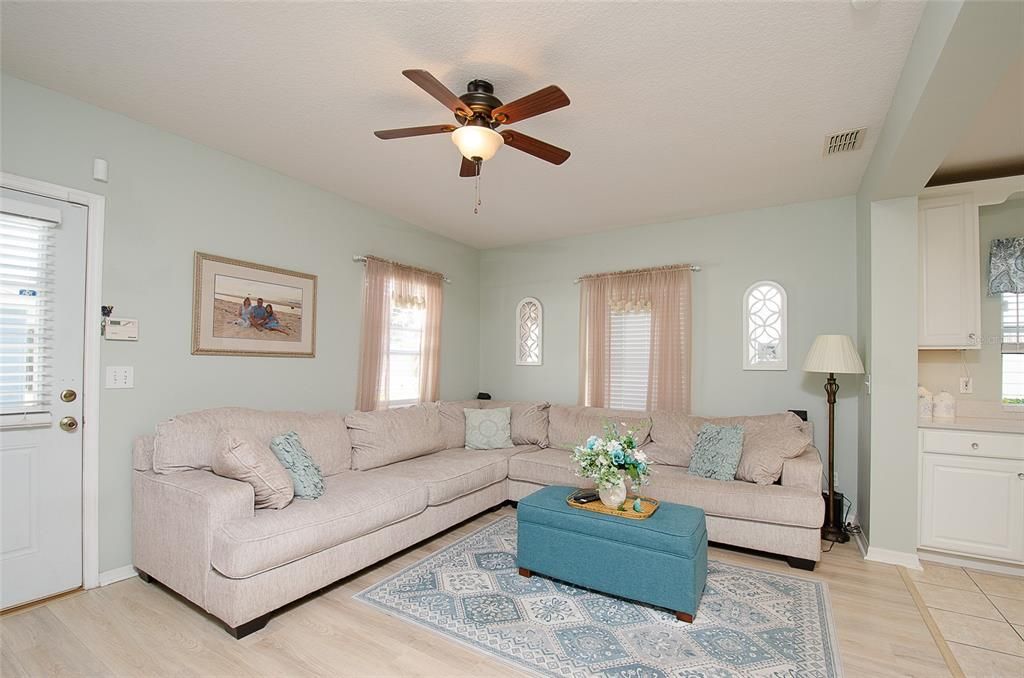 На продажу: $495,000 (2 спален, 2 ванн, 1440 Квадратных фут)