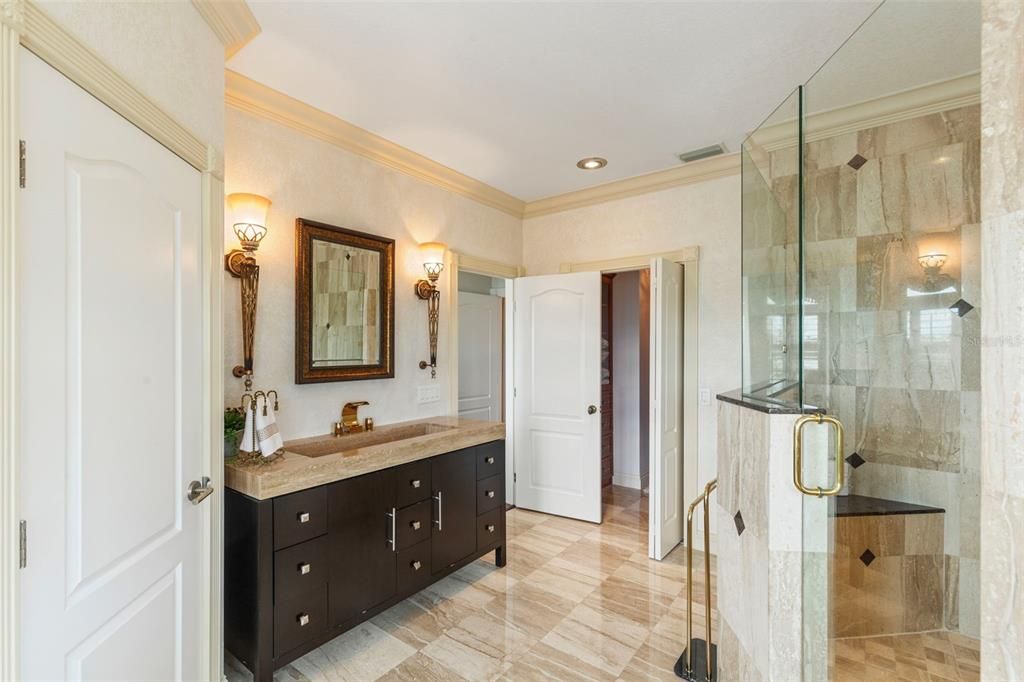En Venta: $5,100,000 (6 camas, 5 baños, 6595 Pies cuadrados)