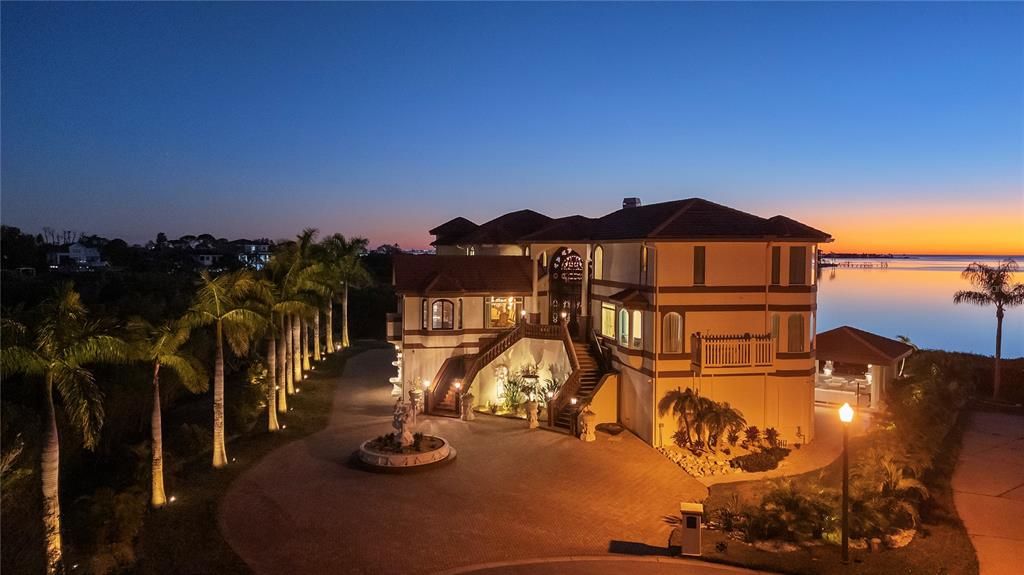En Venta: $5,100,000 (6 camas, 5 baños, 6595 Pies cuadrados)