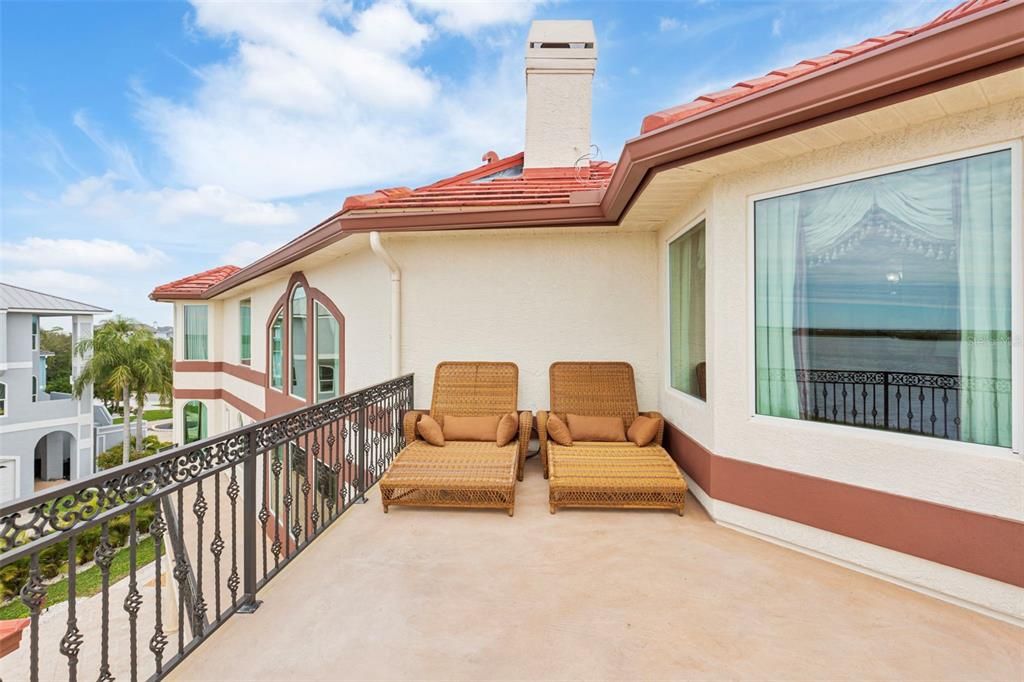 En Venta: $5,100,000 (6 camas, 5 baños, 6595 Pies cuadrados)