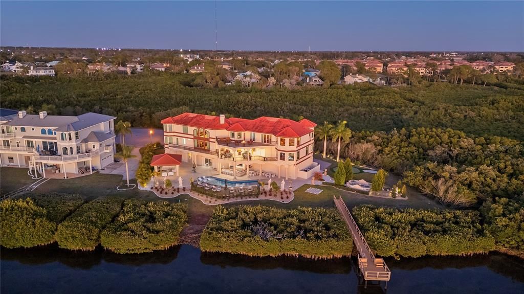 En Venta: $5,100,000 (6 camas, 5 baños, 6595 Pies cuadrados)