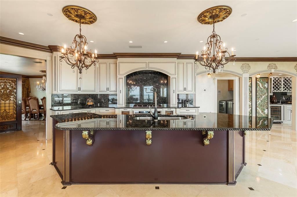 En Venta: $5,100,000 (6 camas, 5 baños, 6595 Pies cuadrados)