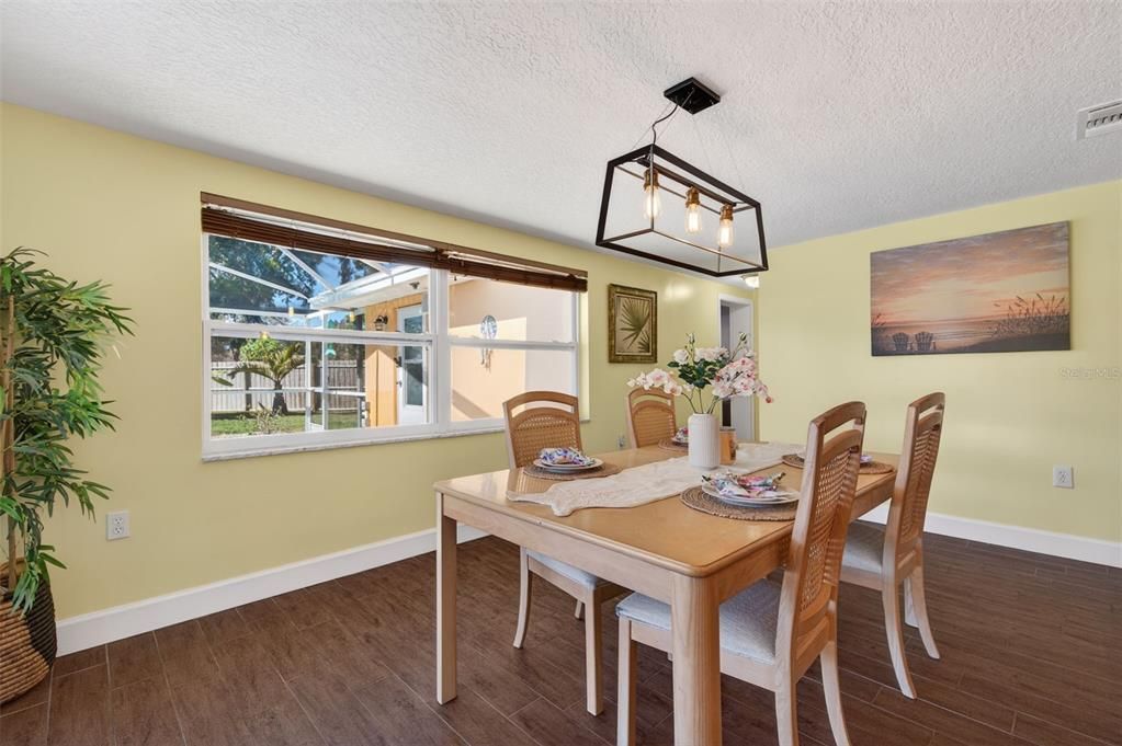 En Venta: $525,000 (3 camas, 3 baños, 1754 Pies cuadrados)