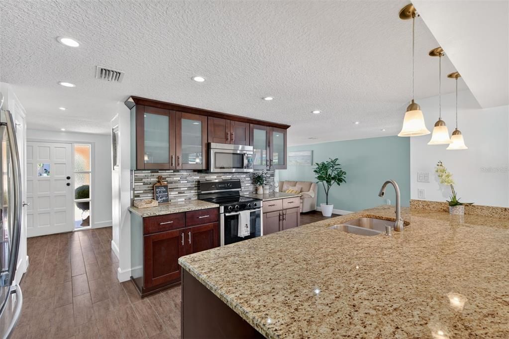 En Venta: $525,000 (3 camas, 3 baños, 1754 Pies cuadrados)