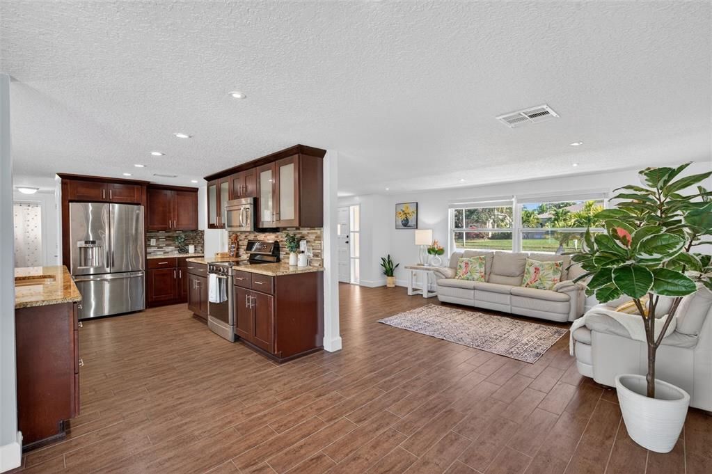 En Venta: $525,000 (3 camas, 3 baños, 1754 Pies cuadrados)