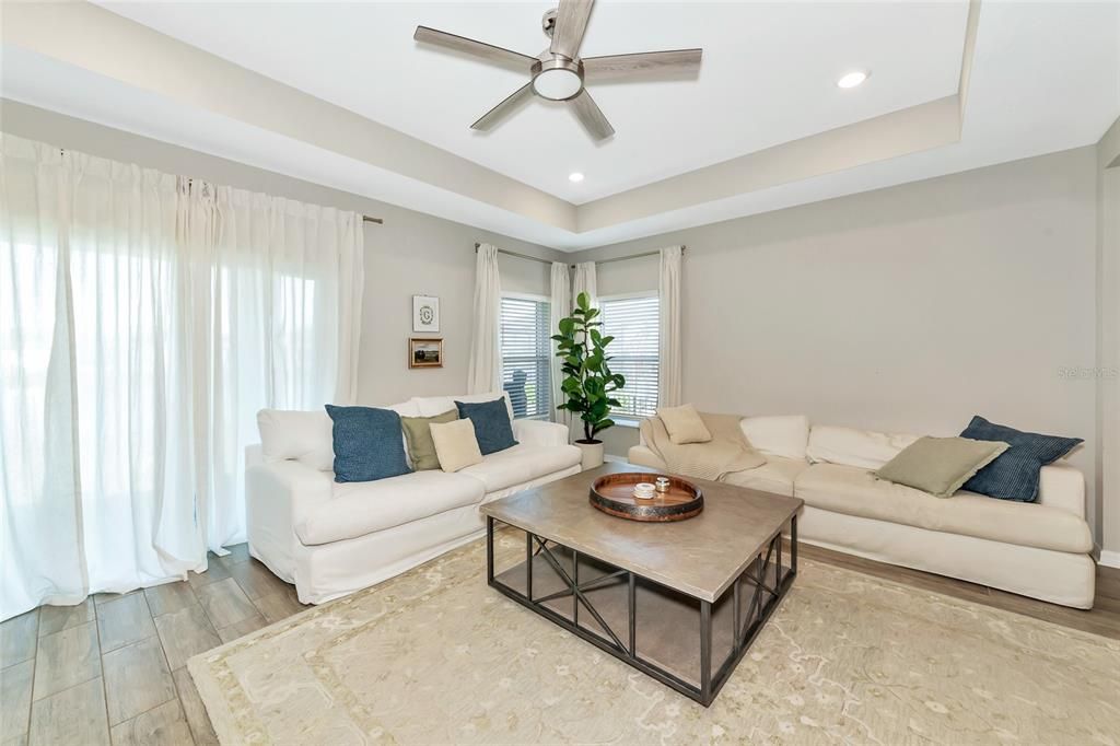 待售: $449,900 (4 贝兹, 3 浴室, 2090 平方英尺)