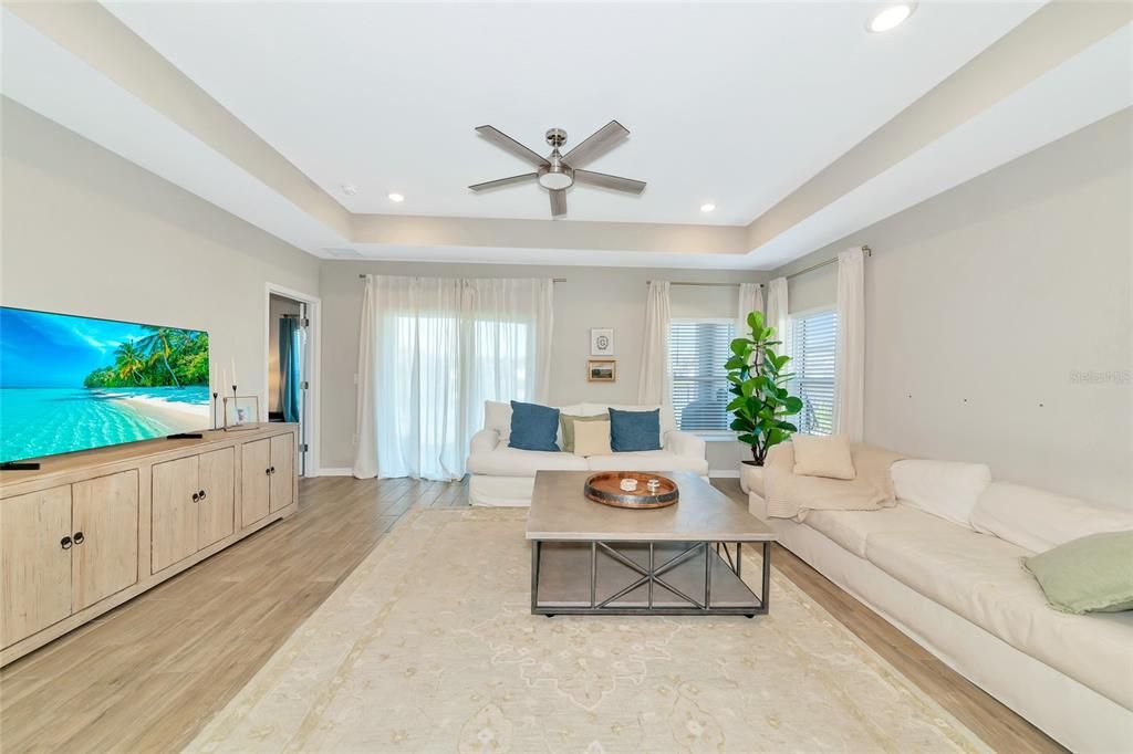 待售: $449,900 (4 贝兹, 3 浴室, 2090 平方英尺)