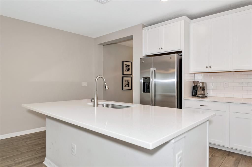 待售: $449,900 (4 贝兹, 3 浴室, 2090 平方英尺)