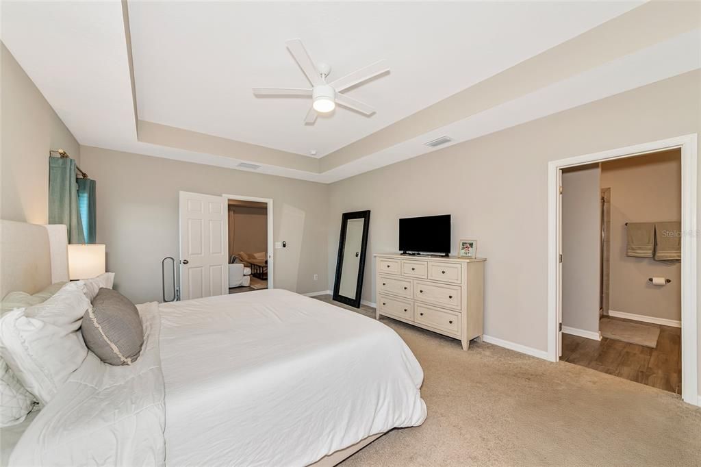 待售: $449,900 (4 贝兹, 3 浴室, 2090 平方英尺)