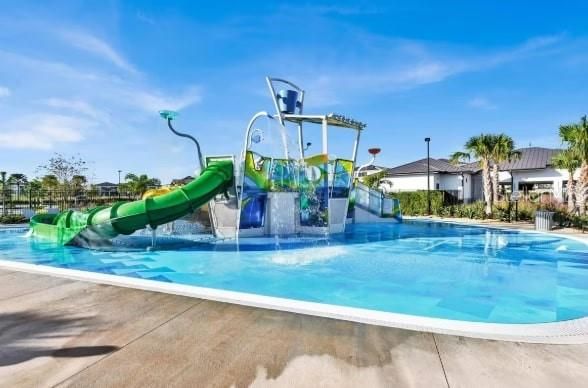 待售: $695,000 (7 贝兹, 6 浴室, 3843 平方英尺)