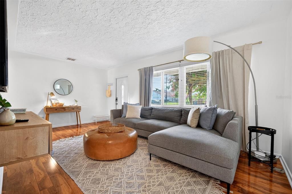 En Venta: $475,000 (2 camas, 2 baños, 1548 Pies cuadrados)