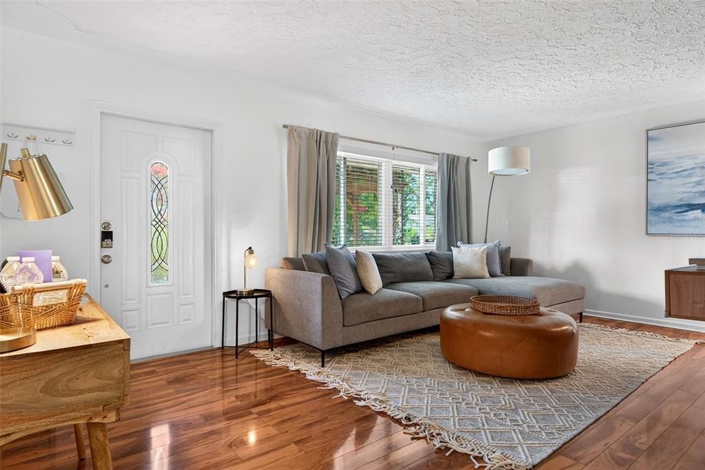 En Venta: $475,000 (2 camas, 2 baños, 1548 Pies cuadrados)