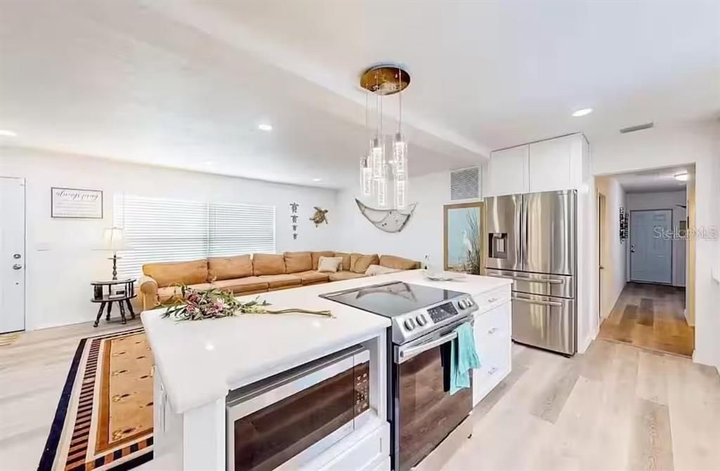 En Renta: $10,000 (4 camas, 3 baños, 2042 Pies cuadrados)