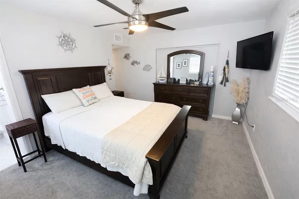 En Renta: $10,000 (4 camas, 3 baños, 2042 Pies cuadrados)