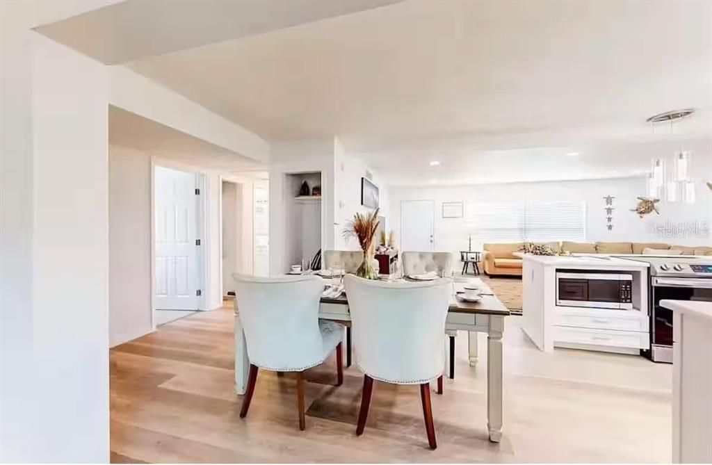 En Renta: $10,000 (4 camas, 3 baños, 2042 Pies cuadrados)