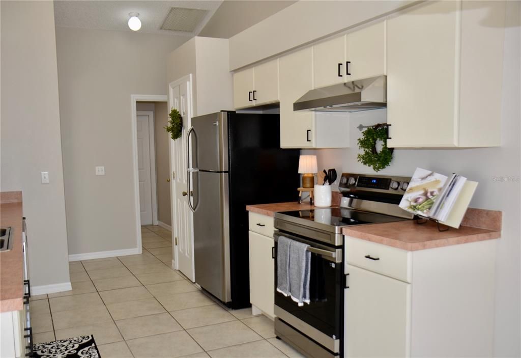 En Venta: $319,900 (3 camas, 2 baños, 1568 Pies cuadrados)