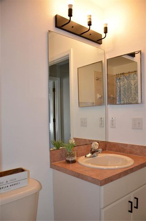 En Venta: $319,900 (3 camas, 2 baños, 1568 Pies cuadrados)