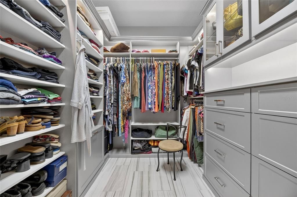 En Venta: $2,195,000 (5 camas, 4 baños, 3985 Pies cuadrados)