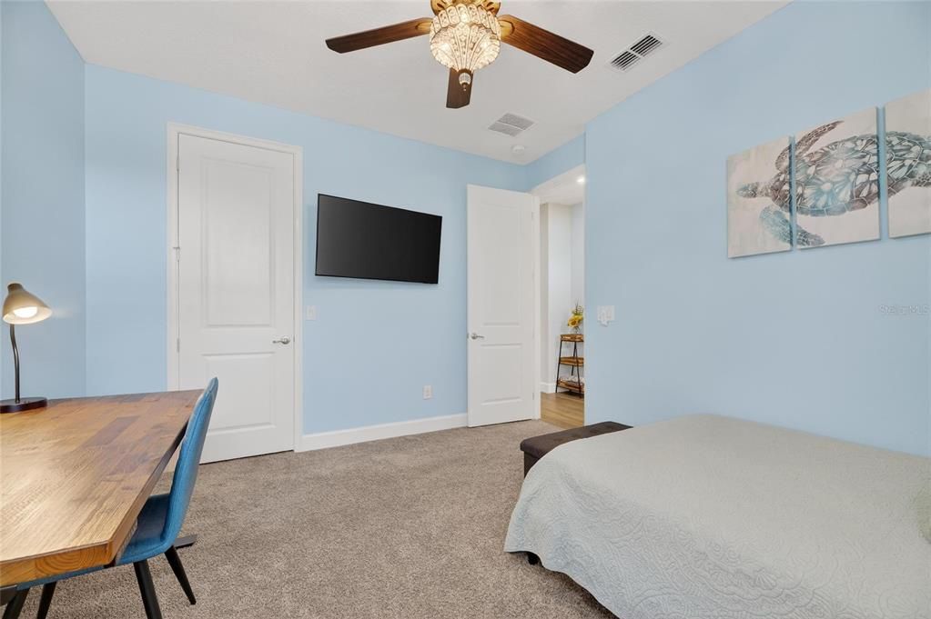 En Venta: $2,195,000 (5 camas, 4 baños, 3985 Pies cuadrados)