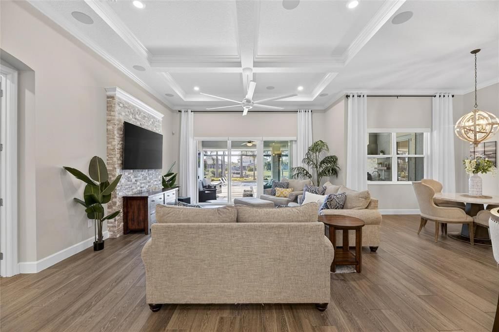 En Venta: $2,195,000 (5 camas, 4 baños, 3985 Pies cuadrados)