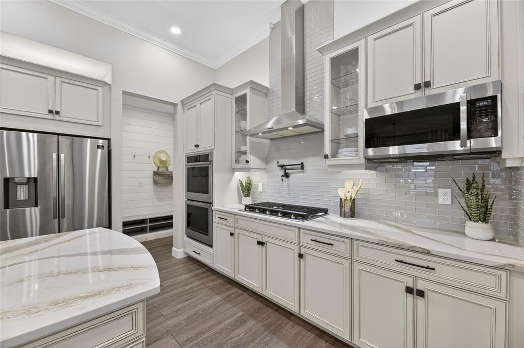 En Venta: $2,195,000 (5 camas, 4 baños, 3985 Pies cuadrados)