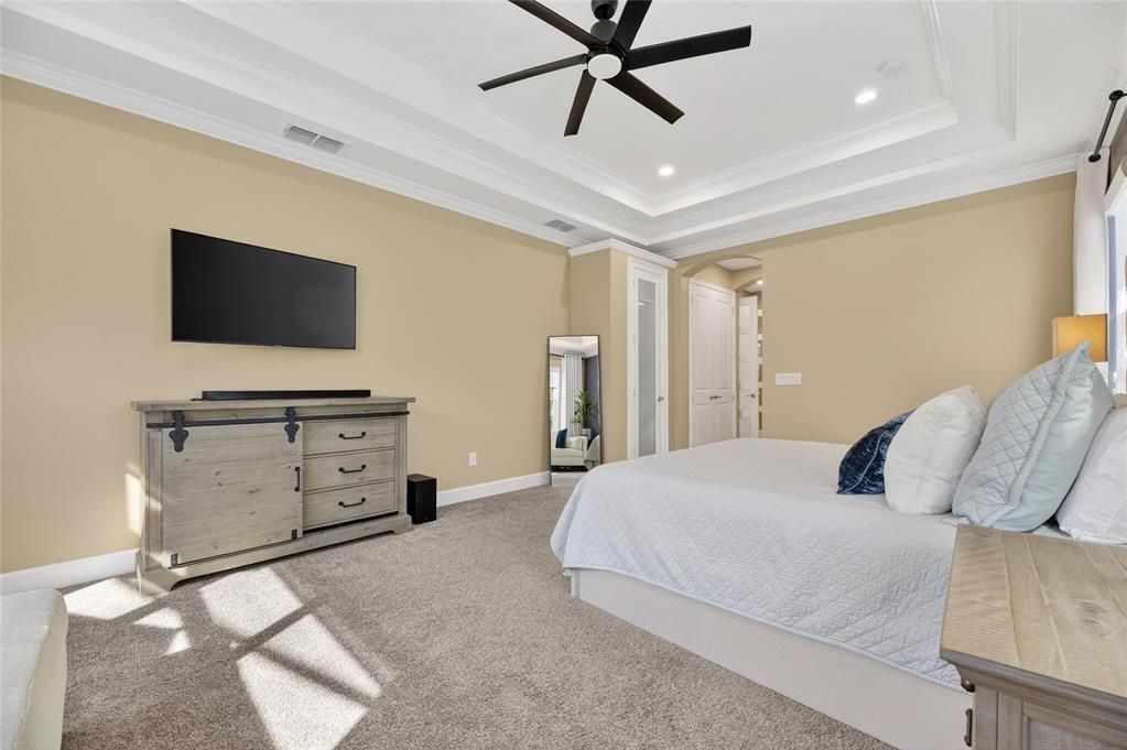 En Venta: $2,195,000 (5 camas, 4 baños, 3985 Pies cuadrados)