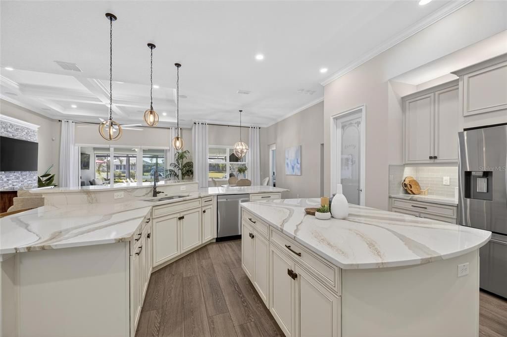 En Venta: $2,195,000 (5 camas, 4 baños, 3985 Pies cuadrados)