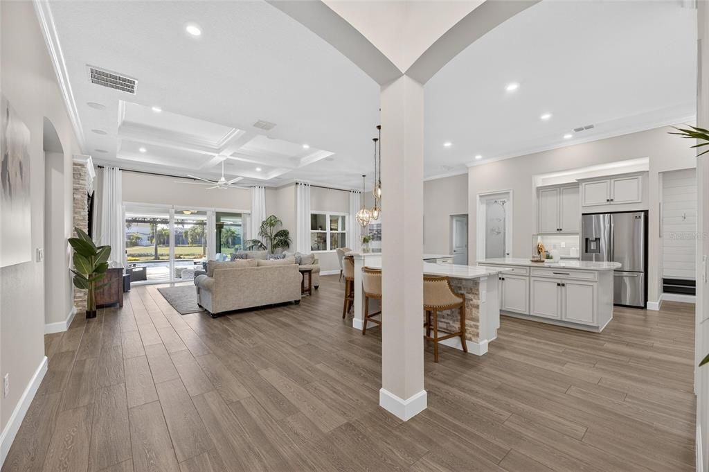 En Venta: $2,195,000 (5 camas, 4 baños, 3985 Pies cuadrados)