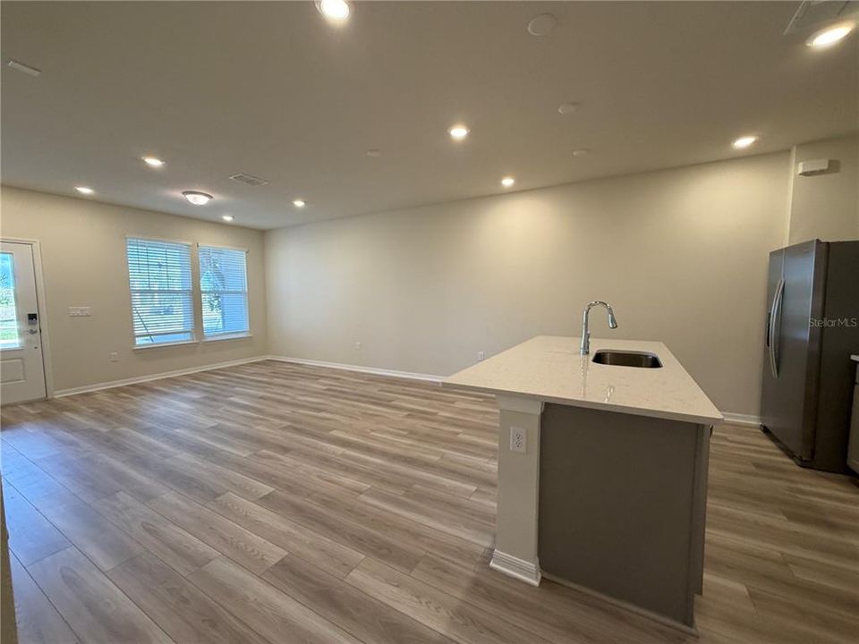 В аренду: $2,700 (3 спален, 2 ванн, 1501 Квадратных фут)