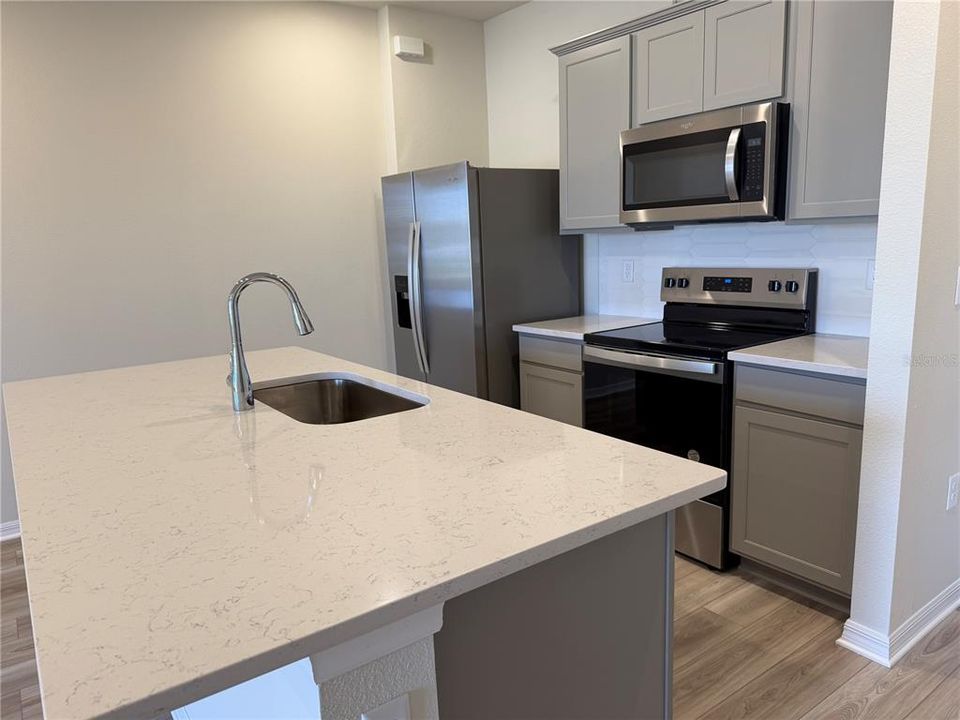 В аренду: $2,700 (3 спален, 2 ванн, 1501 Квадратных фут)