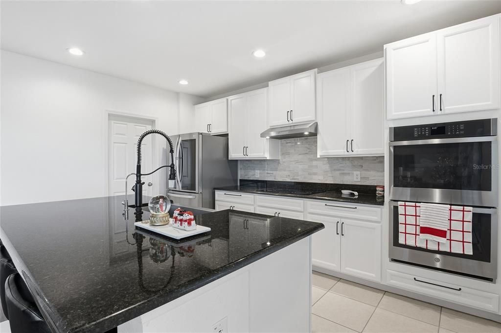 На продажу: $449,000 (5 спален, 3 ванн, 2586 Квадратных фут)