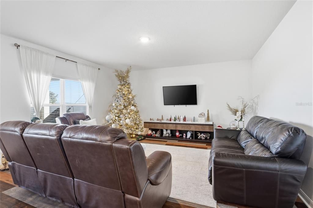 На продажу: $449,000 (5 спален, 3 ванн, 2586 Квадратных фут)