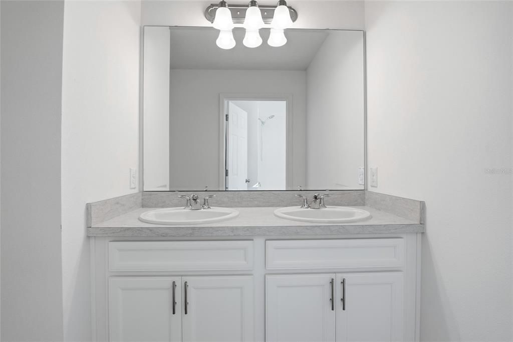 На продажу: $449,000 (5 спален, 3 ванн, 2586 Квадратных фут)