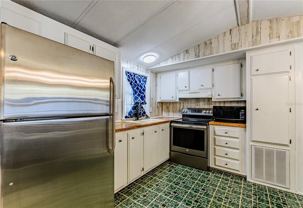 En Venta: $145,000 (2 camas, 2 baños, 1036 Pies cuadrados)