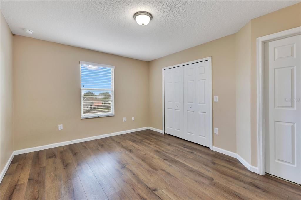 For Sale: $256,900 (2 beds, 2 baths, 1076 Square Feet)
