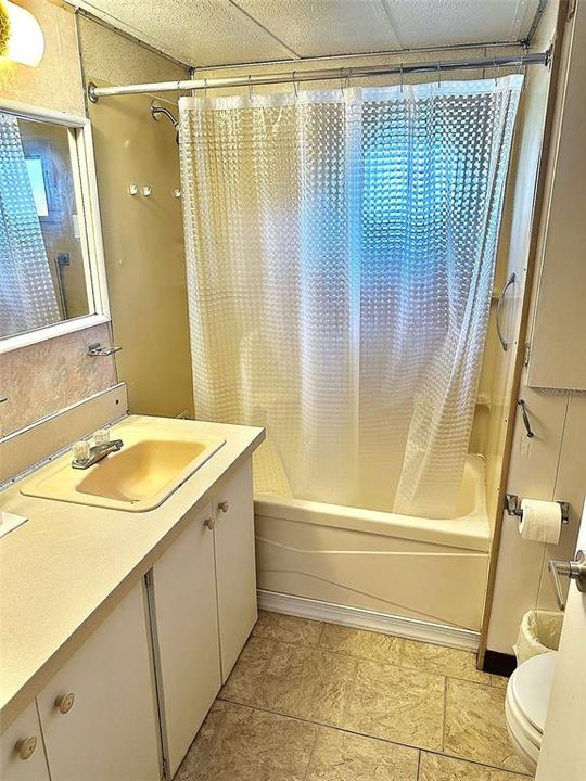 En Venta: $43,500 (2 camas, 1 baños, 587 Pies cuadrados)