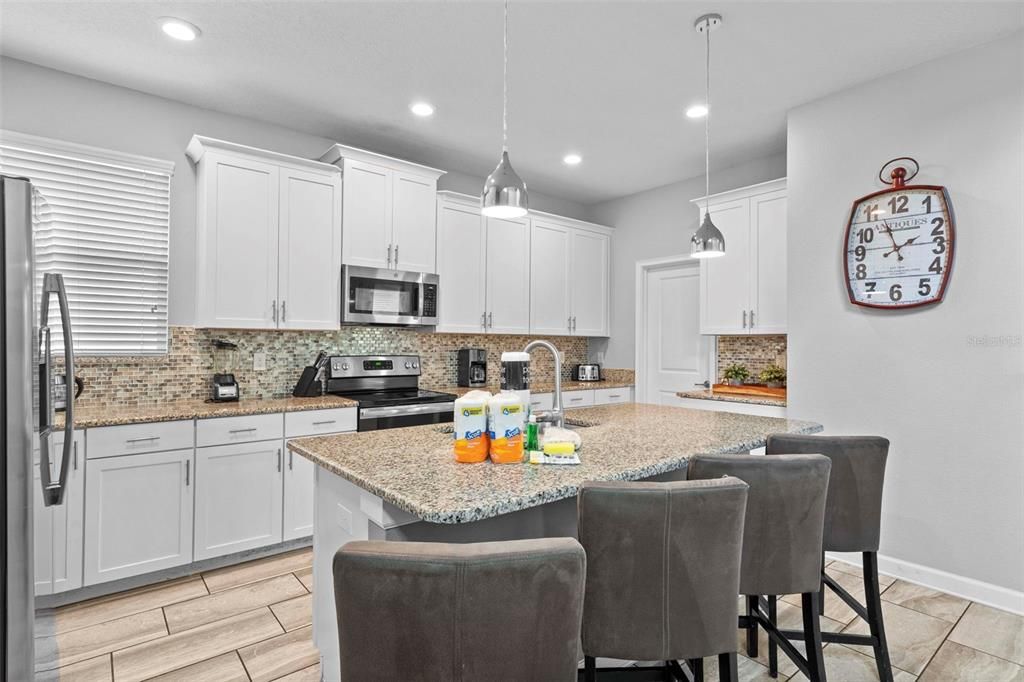 En Venta: $625,900 (5 camas, 5 baños, 3081 Pies cuadrados)