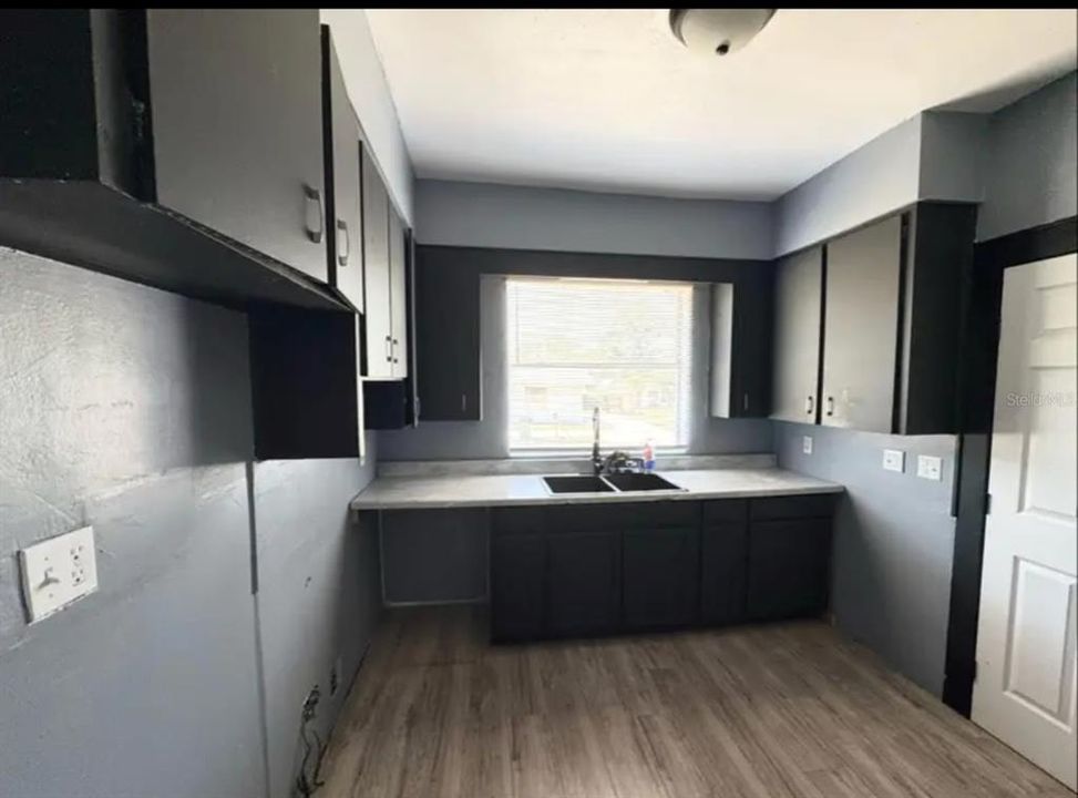 En Renta: $1,300 (3 camas, 2 baños, 1350 Pies cuadrados)