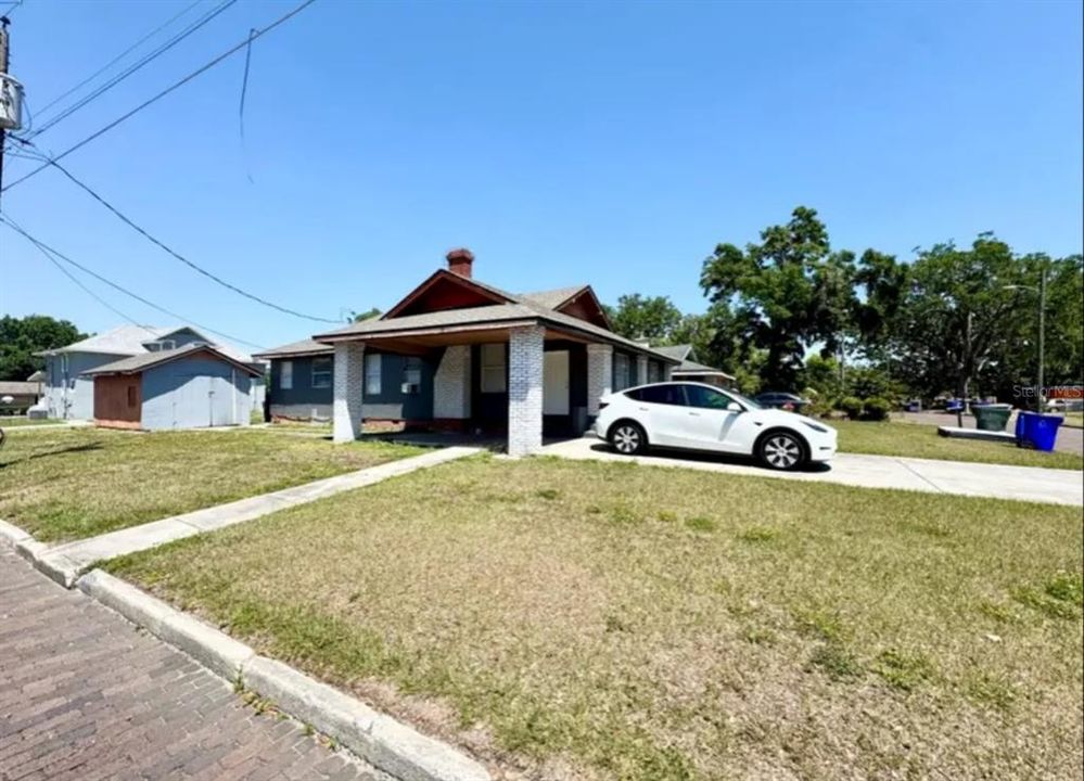 En Renta: $1,300 (3 camas, 2 baños, 1350 Pies cuadrados)