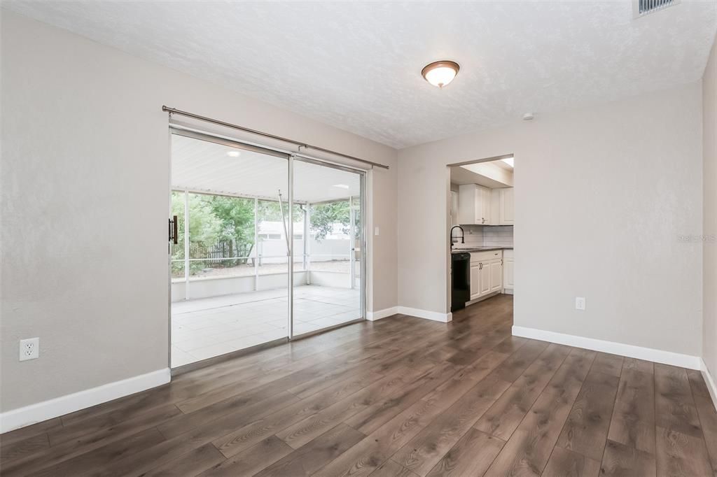 For Sale: $295,000 (4 beds, 2 baths, 1609 Square Feet)