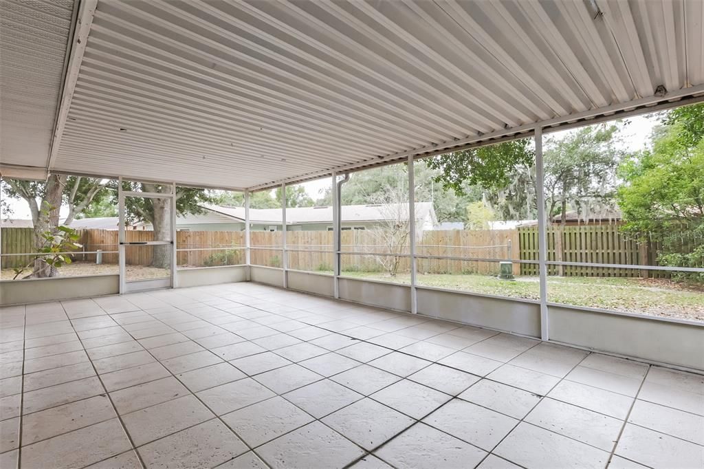 For Sale: $295,000 (4 beds, 2 baths, 1609 Square Feet)