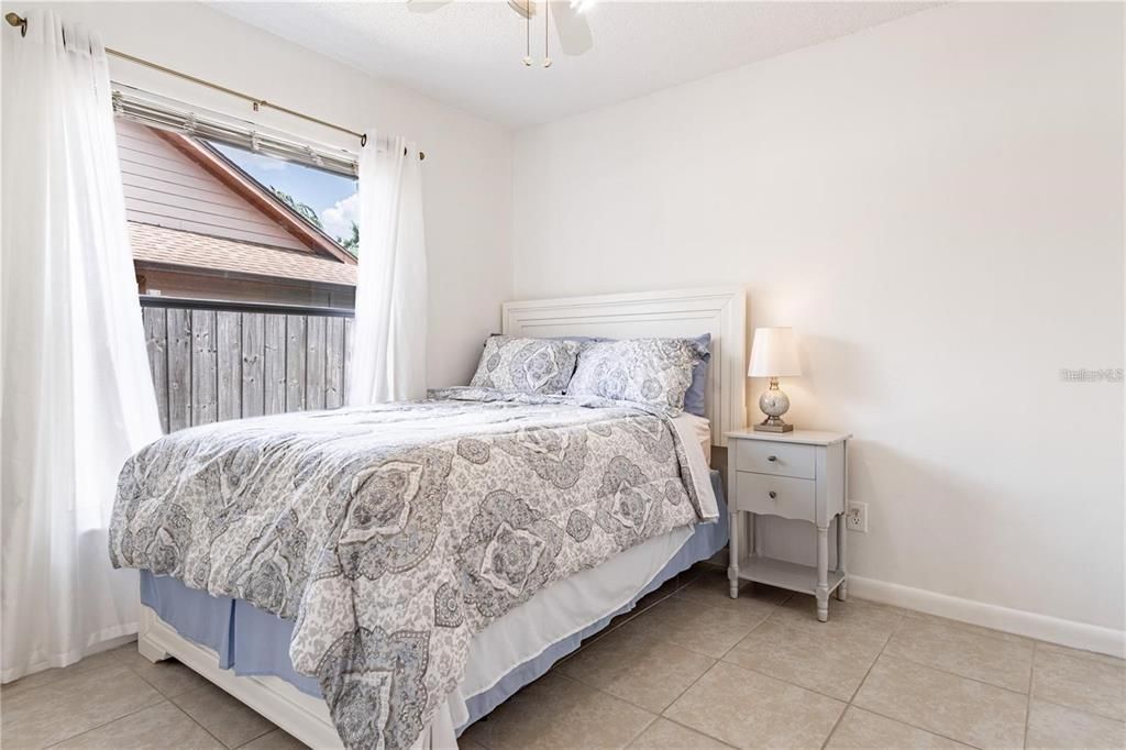 En Renta: $2,475 (3 camas, 2 baños, 1338 Pies cuadrados)