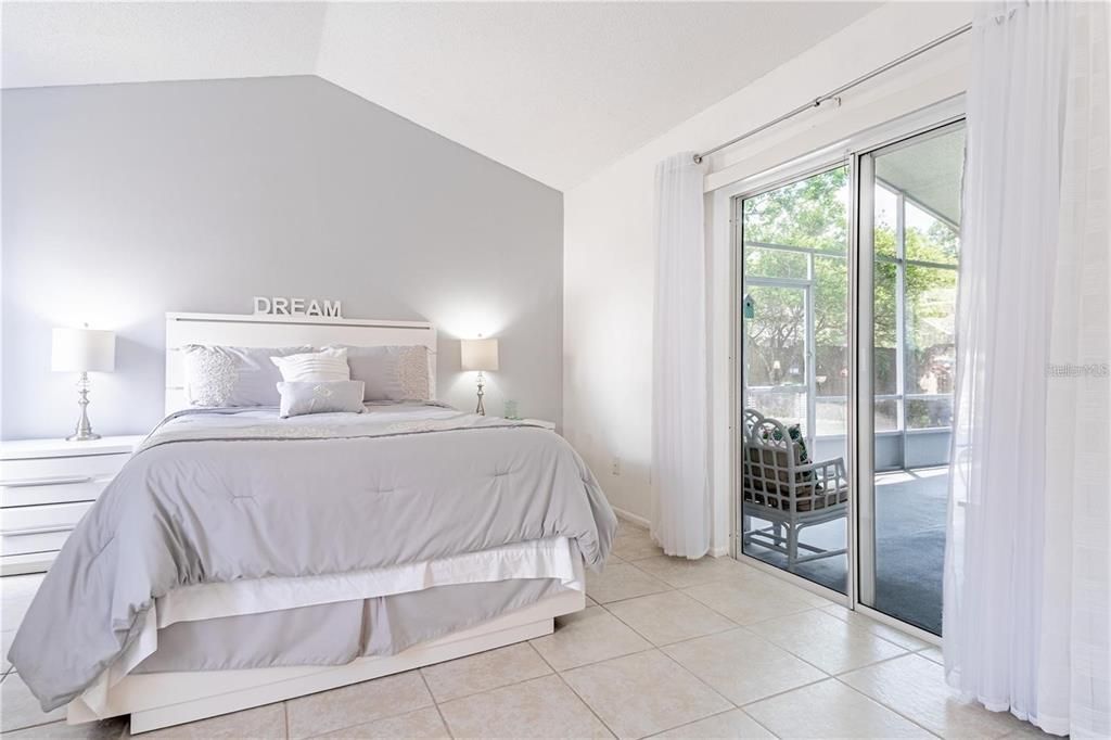 En Renta: $2,475 (3 camas, 2 baños, 1338 Pies cuadrados)