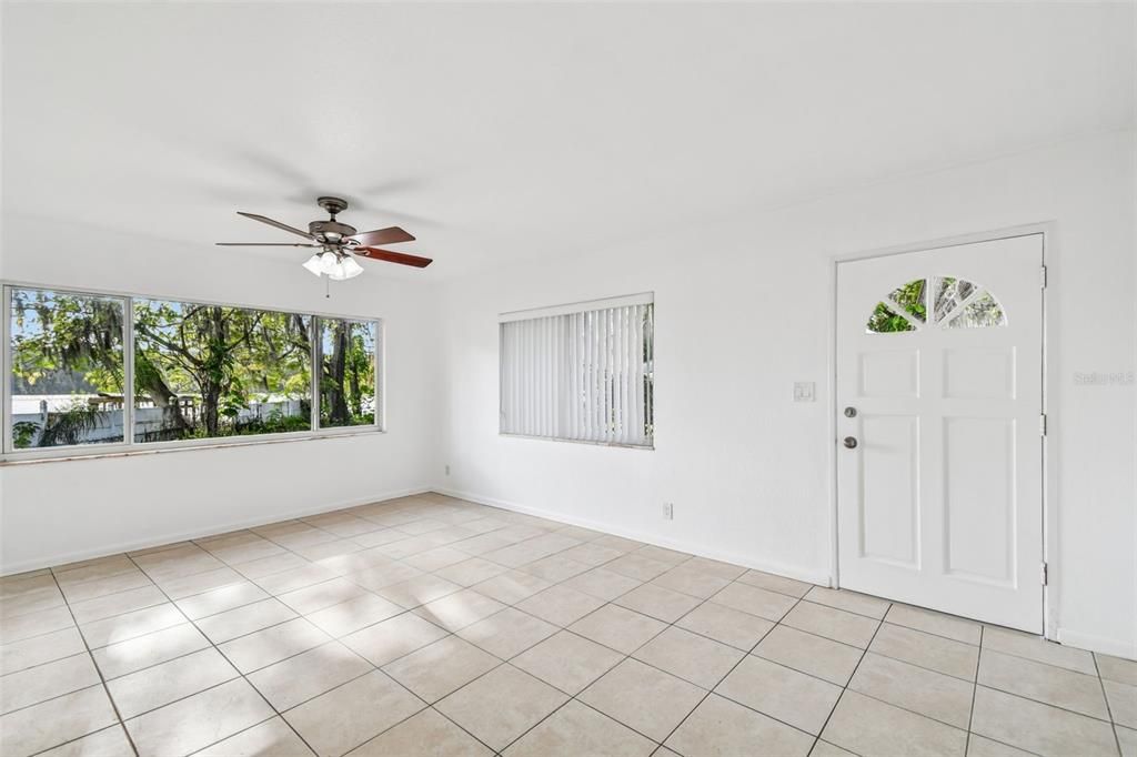 待售: $549,000 (3 贝兹, 2 浴室, 1566 平方英尺)