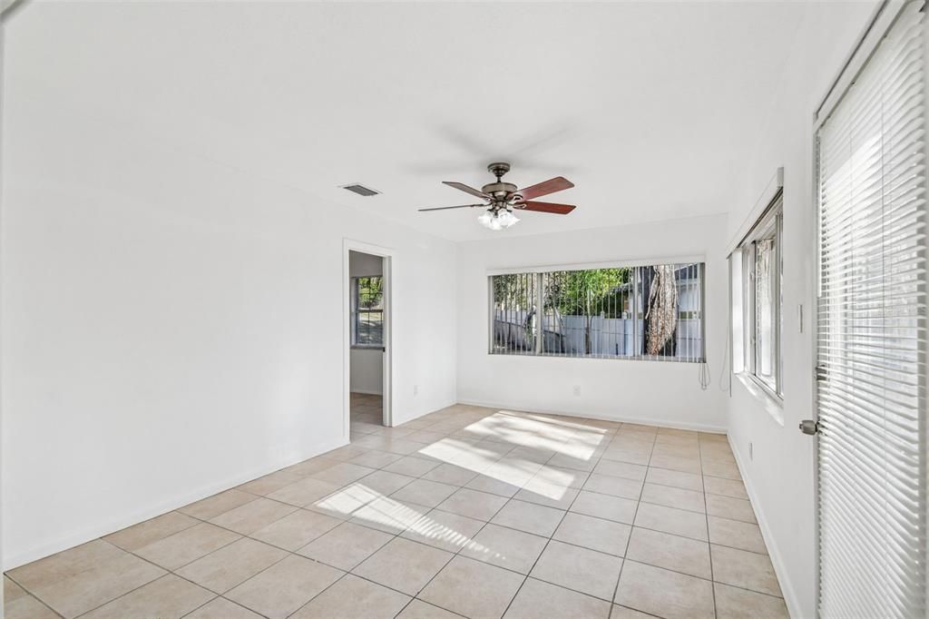 待售: $549,000 (3 贝兹, 2 浴室, 1566 平方英尺)