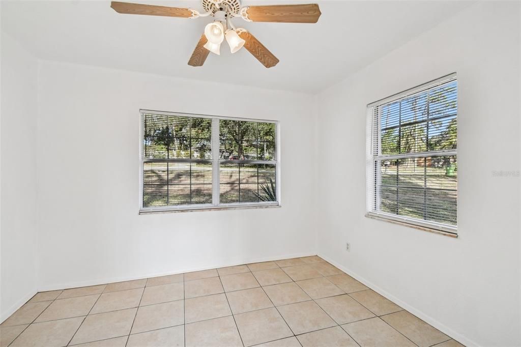 待售: $549,000 (3 贝兹, 2 浴室, 1566 平方英尺)