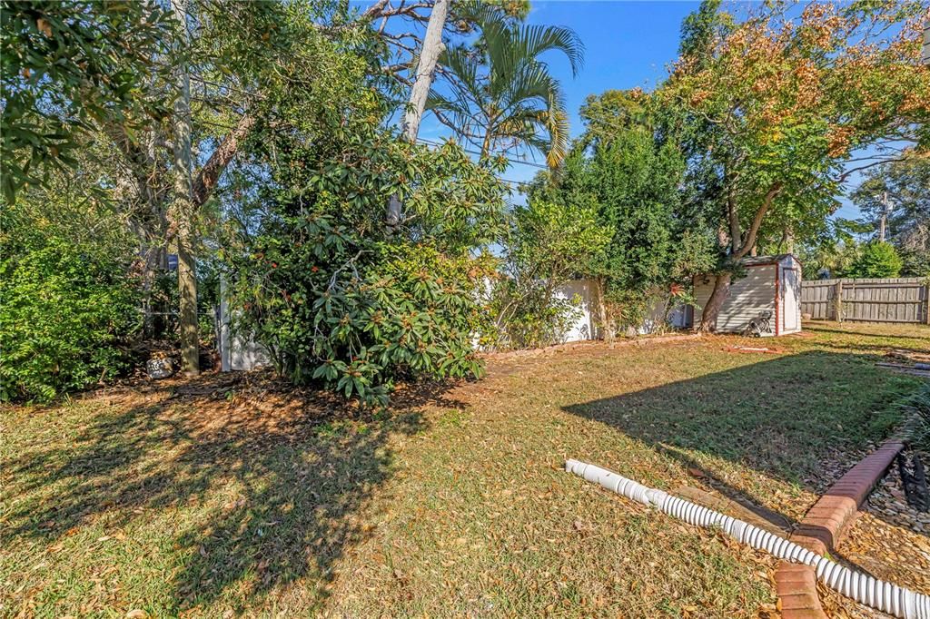 На продажу: $325,000 (2 спален, 2 ванн, 1270 Квадратных фут)