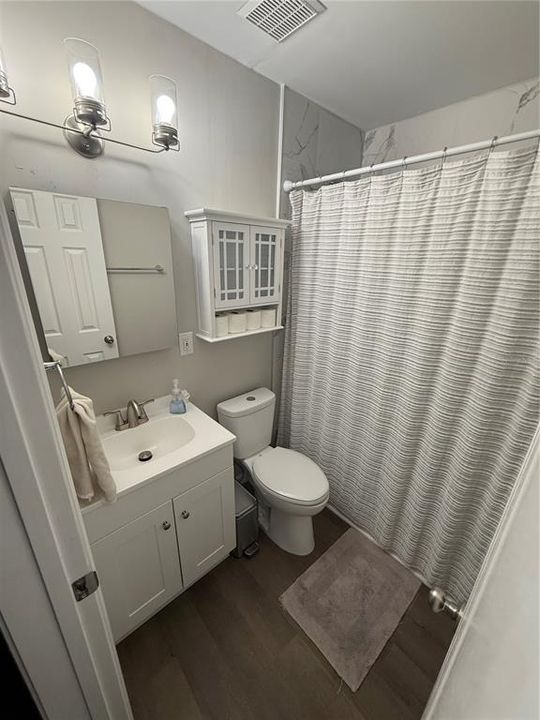 For Sale: $299,999 (3 beds, 1 baths, 1217 Square Feet)