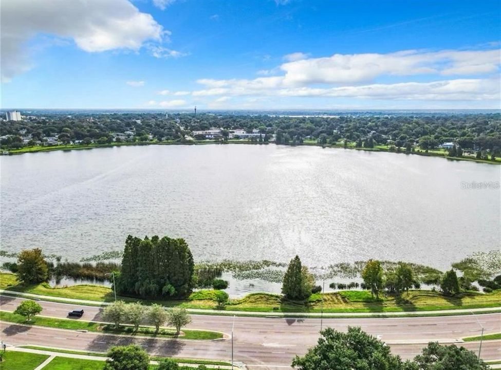 For Sale: $299,999 (3 beds, 1 baths, 1217 Square Feet)